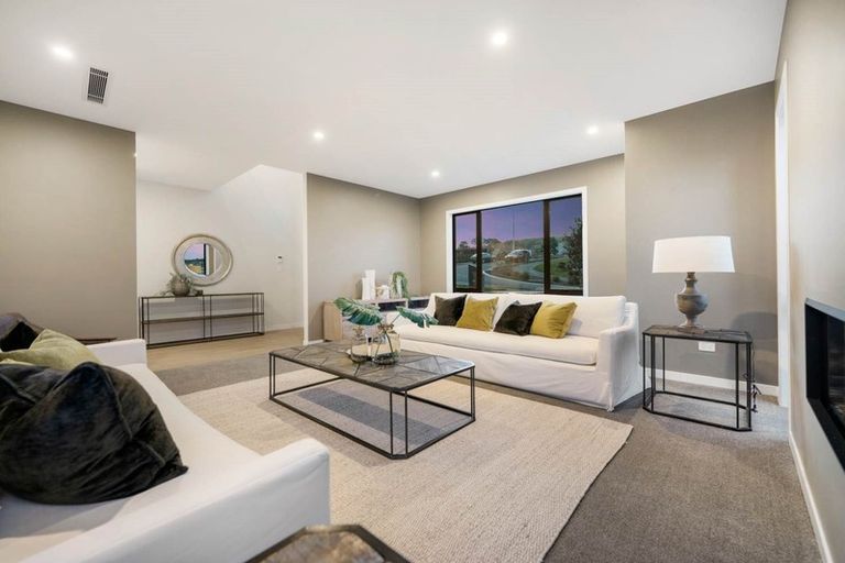 Photo of property in 29 Kumukumu Road, Long Bay, Auckland, 0630