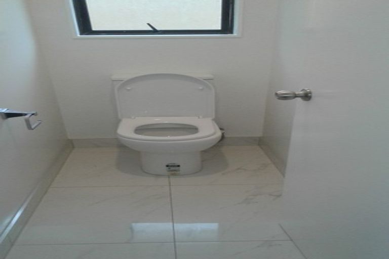 Photo of property in 12 Arde Place, Massey, Auckland, 0614