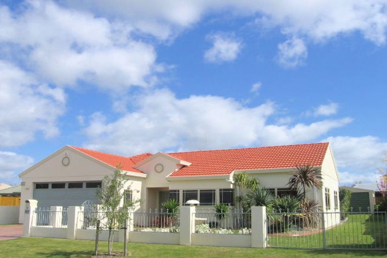 Photo of property in 25 Rosberg Place, Mount Maunganui, 3116