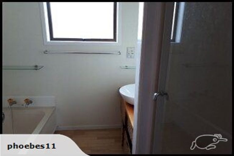 Photo of property in 452 Don Buck Road, Massey, Auckland, 0614