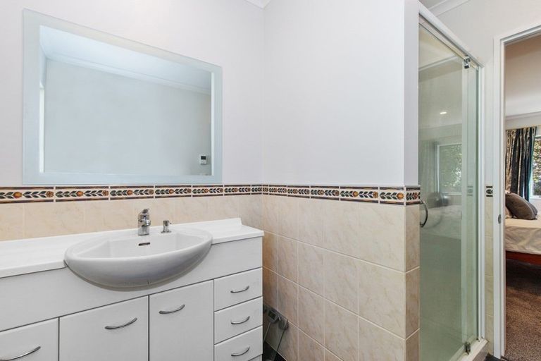 Photo of property in 20 Greenough Place, Rototuna, Hamilton, 3210