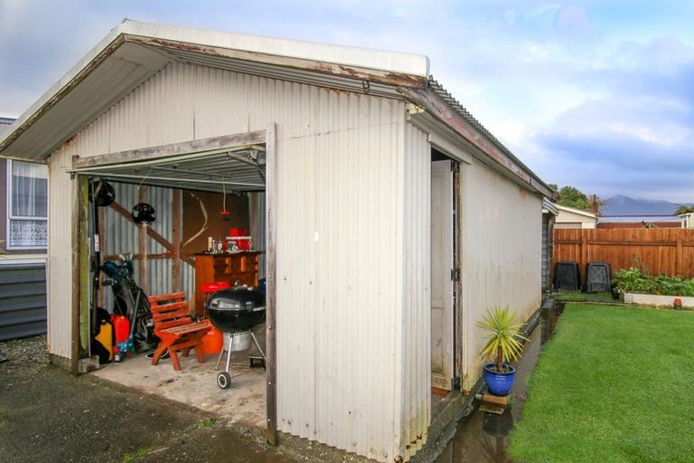 Photo of property in 1 Webb Street, Westport, 7825