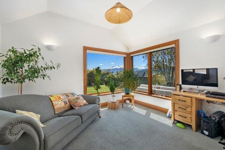 Photo of property in 7 Scaife Place, Wanaka, 9305