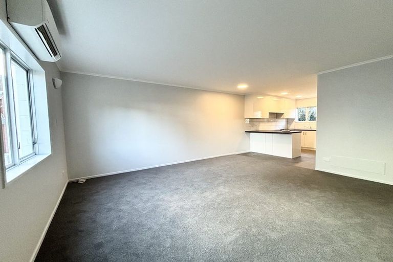 Photo of property in 15a Cypress Drive, Maungaraki, Lower Hutt, 5010