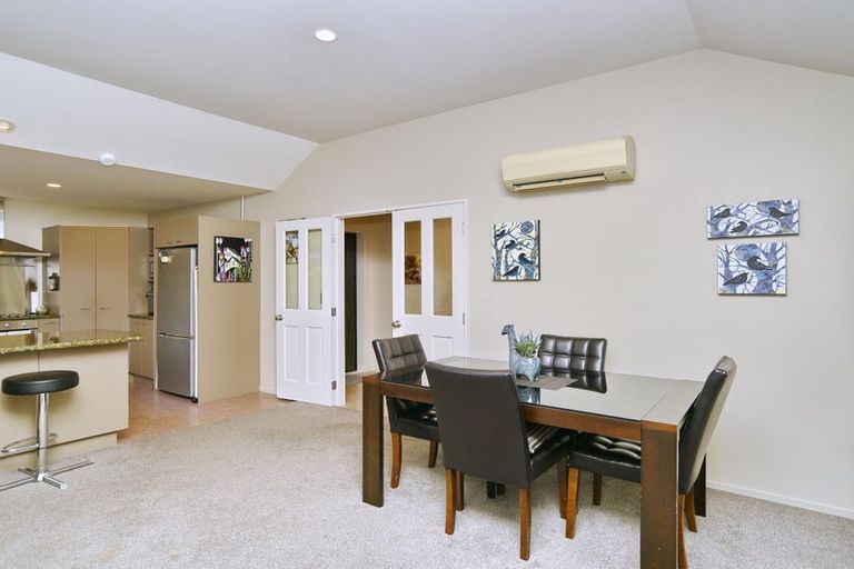 Photo of property in 12 Belgrove Place, Parklands, Christchurch, 8083