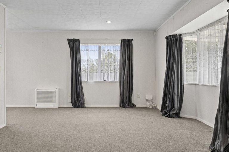 Photo of property in 82 Grace Crescent, Richmond Heights, Taupo, 3330