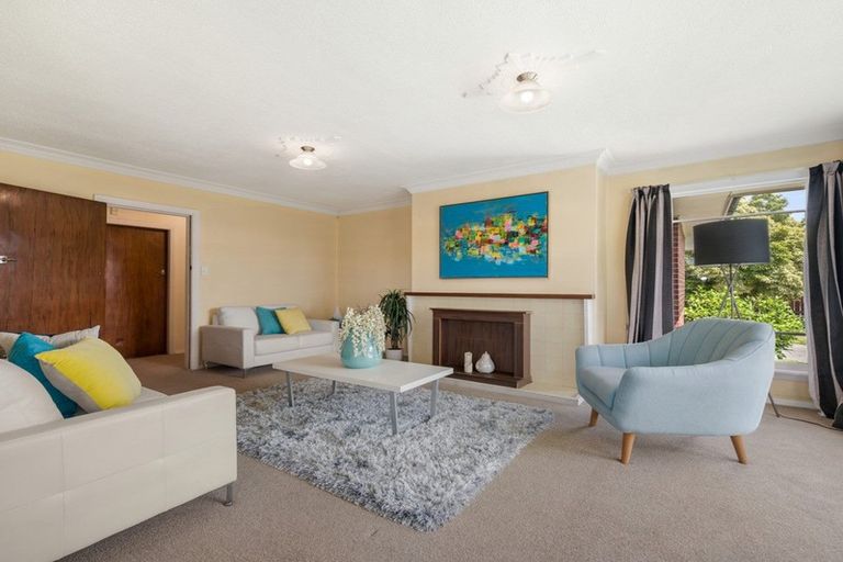 Photo of property in 11 Daniels Road, Redwood, Christchurch, 8051
