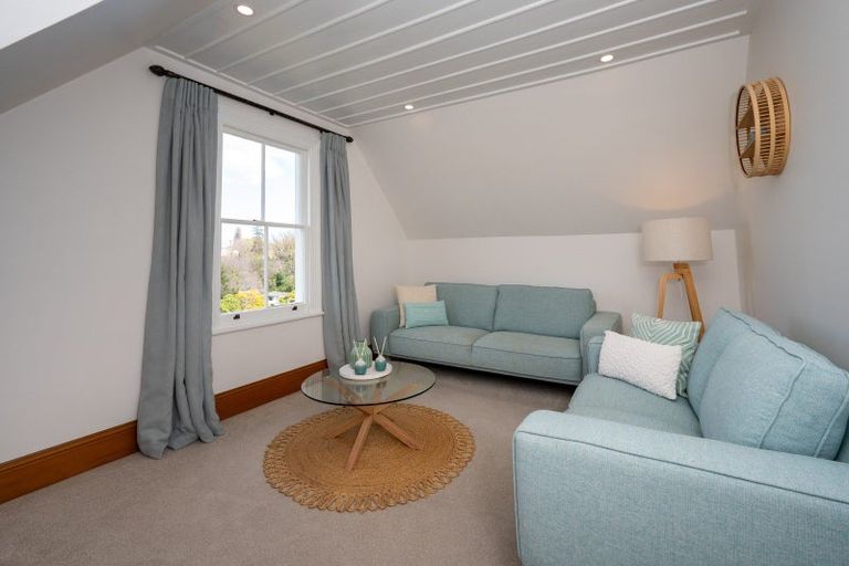 Photo of property in 14 Cameron Road, Bluff Hill, Napier, 4110