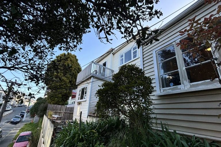 Photo of property in 6 Hanson Street, Mount Cook, Wellington, 6021