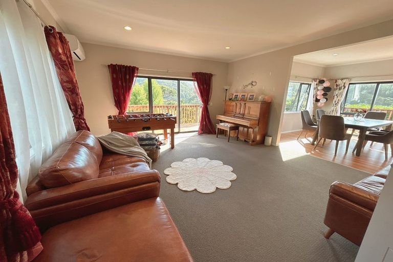Photo of property in 16 Frankie Stevens Place, Riverstone Terraces, Upper Hutt, 5018