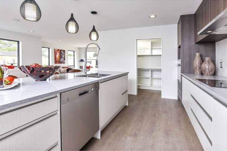 Photo of property in 80b Millbrook Road, Henderson, Auckland, 0612