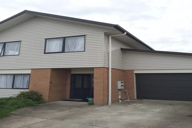 Photo of property in 6 Pyramid Place, Glen Eden, Auckland, 0602