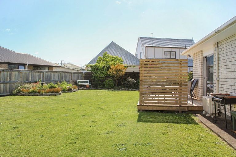 Photo of property in 8a Bruce Place, Highbury, Palmerston North, 4412