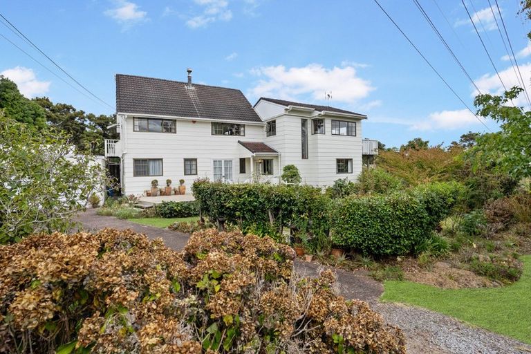 Photo of property in 14 Traffic Road, Greenhithe, Auckland, 0632