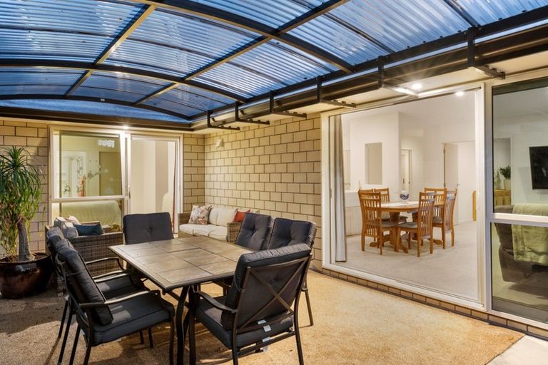 Photo of property in 16 Ellesmere Close, Pyes Pa, Tauranga, 3112