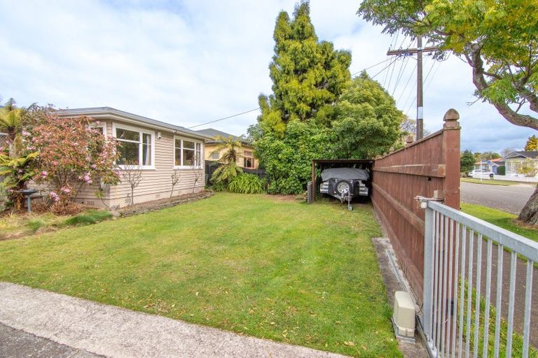 Photo of property in 100 Slacks Road, Awapuni, Palmerston North, 4412