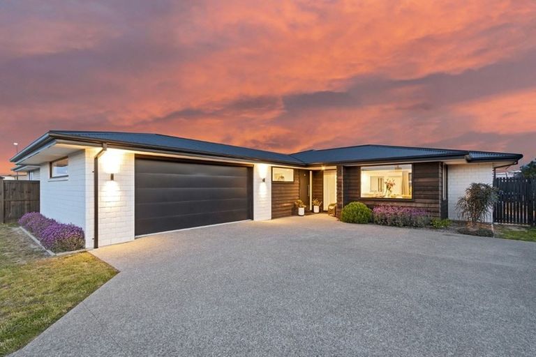 Photo of property in 83 Ledbury Drive, Rolleston, 7615