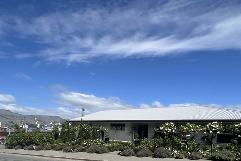 Photo of property in 1 Simeon Quay, Lyttelton, 8082