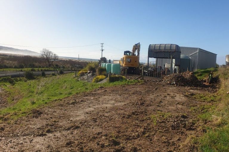 Photo of property in 1210 Kaka Point Road, Kaka Point, 9271