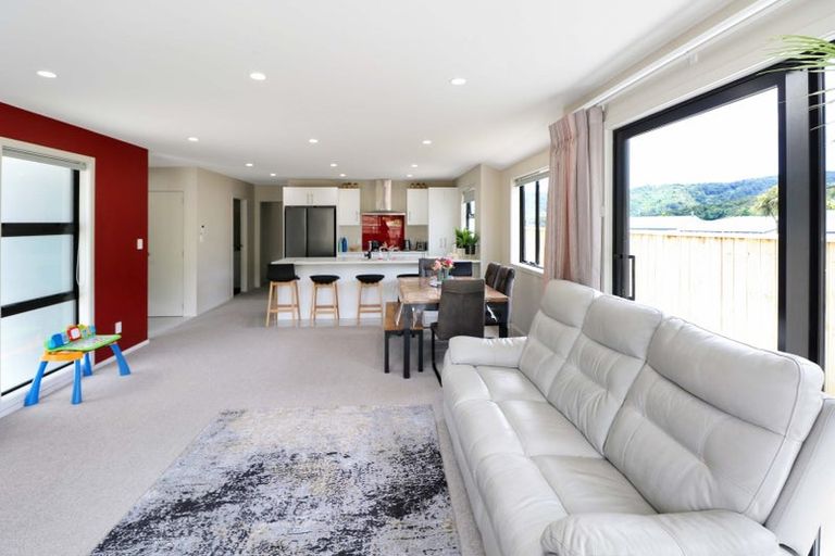 Photo of property in 99 Meremere Street, Wainuiomata, Lower Hutt, 5014