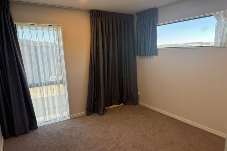 Photo of property in 1 Sager Midgley Road, Hobsonville, Auckland, 0616