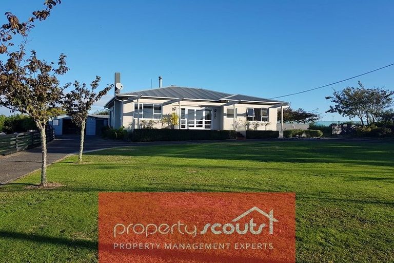 Photo of property in 39 Te Arei Road, Sentry Hill, New Plymouth, 4373