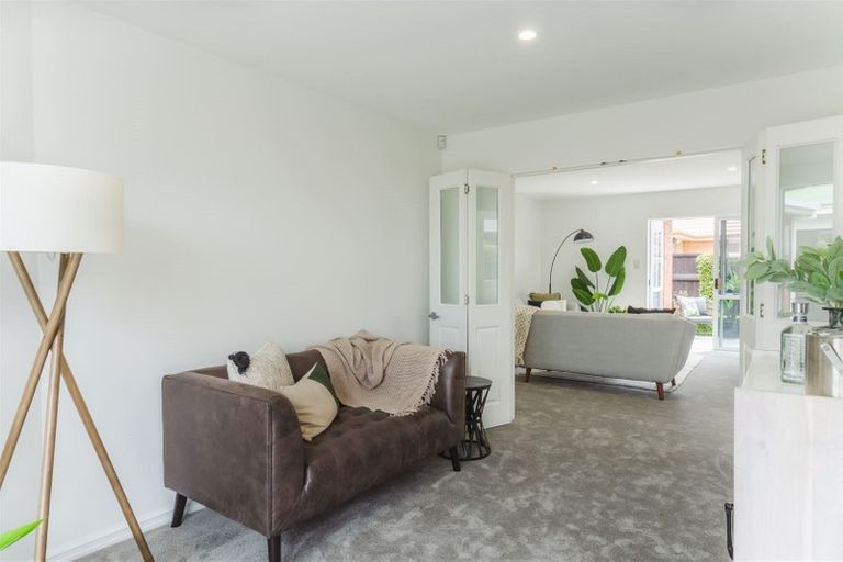 Photo of property in 99a Avonhead Road, Avonhead, Christchurch, 8042