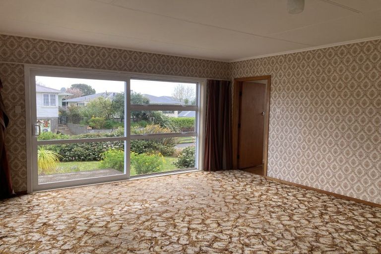 Photo of property in 32 Watene Crescent, Waitara, 4320