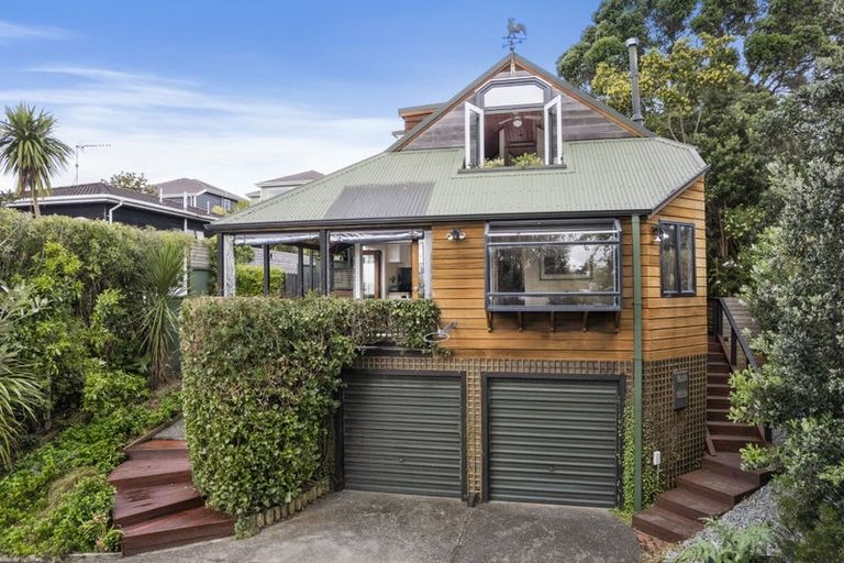 Photo of property in 2/36 Beulah Avenue, Rothesay Bay, Auckland, 0630