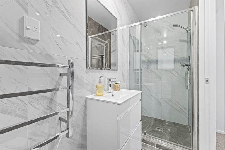 Photo of property in 1c Dreadon Road, Manurewa, Auckland, 2102