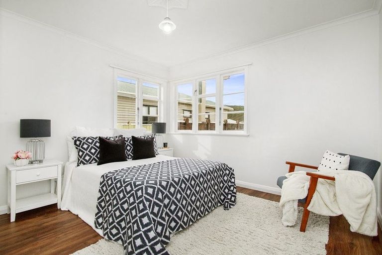 Photo of property in 965 High Street, Avalon, Lower Hutt, 5011