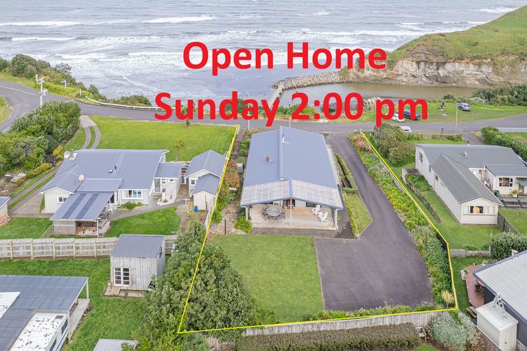 Photo of property in 21 Sunset Parade, Kai Iwi, Whanganui, 4574