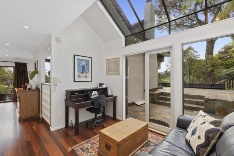 Photo of property in 3 Walter Road, Lowry Bay, Lower Hutt, 5013