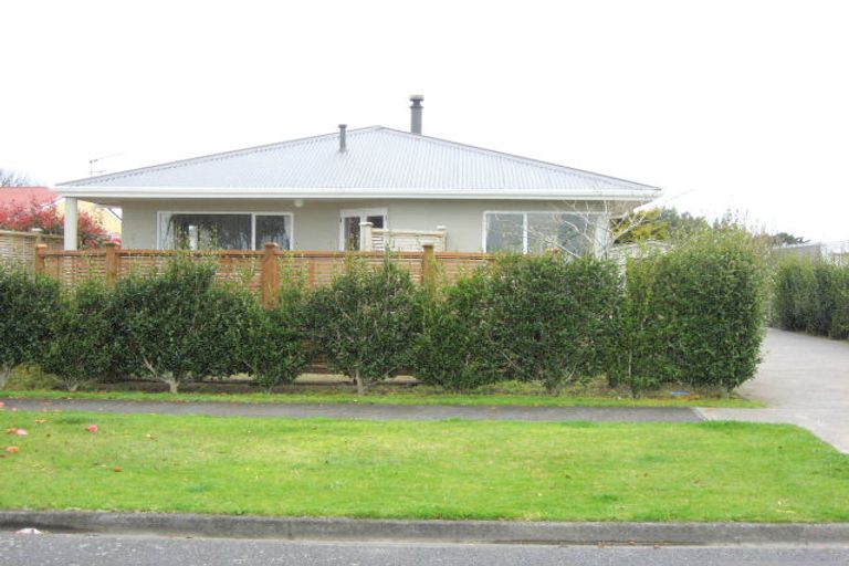 Photo of property in 62 Cowling Road, Hurdon, New Plymouth, 4310