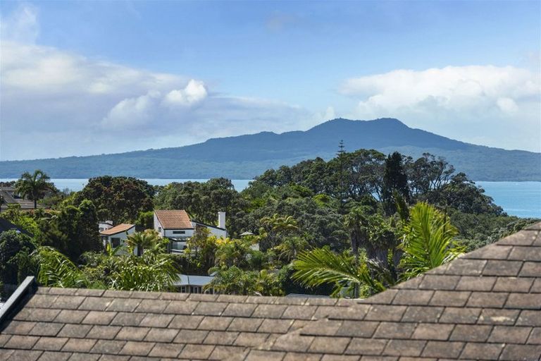 Photo of property in 87b Castor Bay Road, Castor Bay, Auckland, 0620