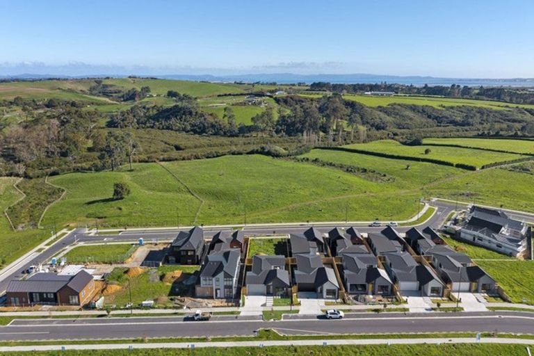 Photo of property in 14 Kobe Street, Karaka, 2580