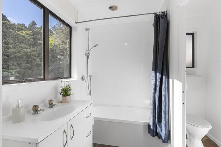 Photo of property in 5 Grevillea Court, Totara Heights, Auckland, 2105