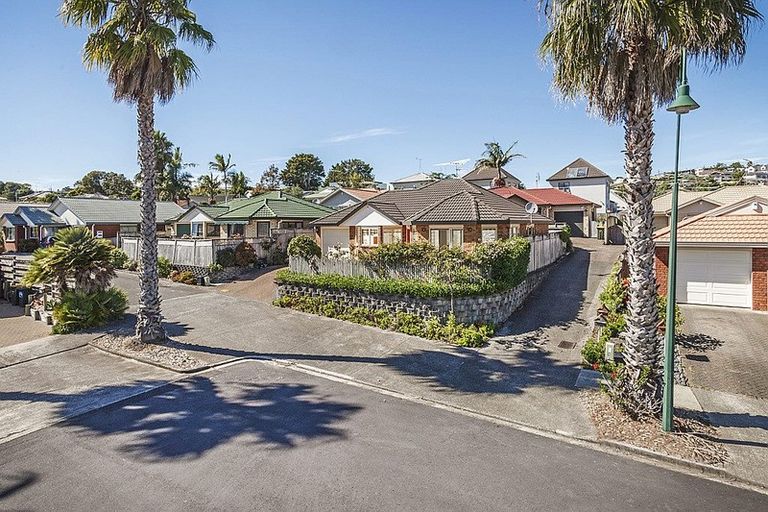 Photo of property in 11 Angel Way, Stanmore Bay, Whangaparaoa, 0932