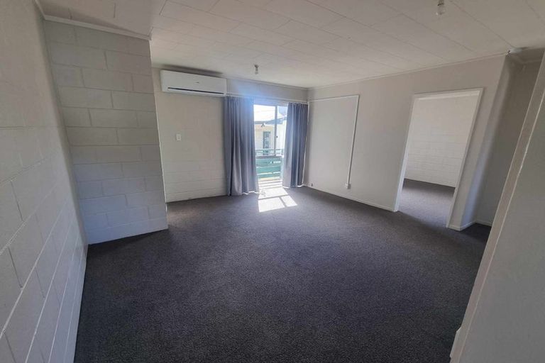 Photo of property in 4/12 Wood Street, Wallaceville, Upper Hutt, 5018