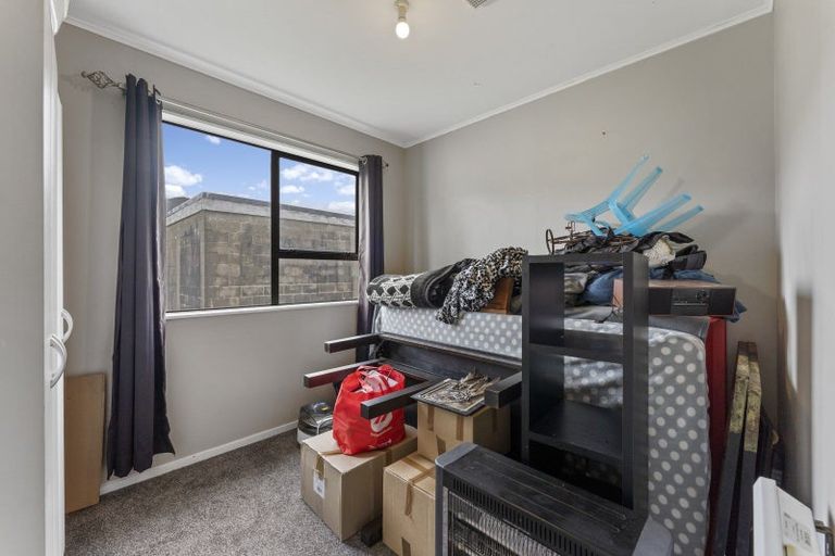 Photo of property in 318 Wellington Road, Wainuiomata, Lower Hutt, 5014