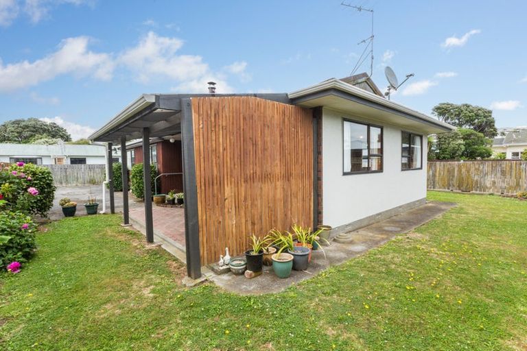 Photo of property in 66c Main Road, Titahi Bay, Porirua, 5022
