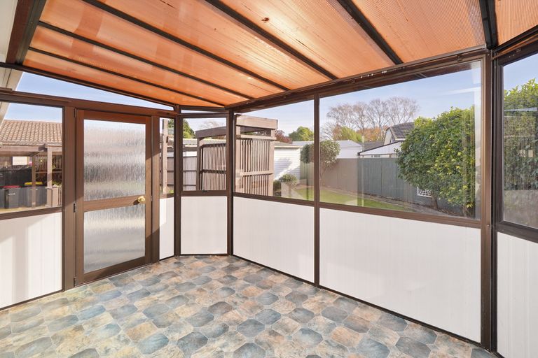 Photo of property in 49 Oldwood Street, Bishopdale, Christchurch, 8053