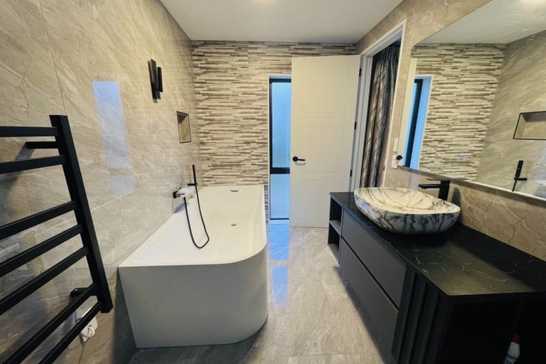 Photo of property in 47a Murphys Road, Totara Park, Auckland, 2019