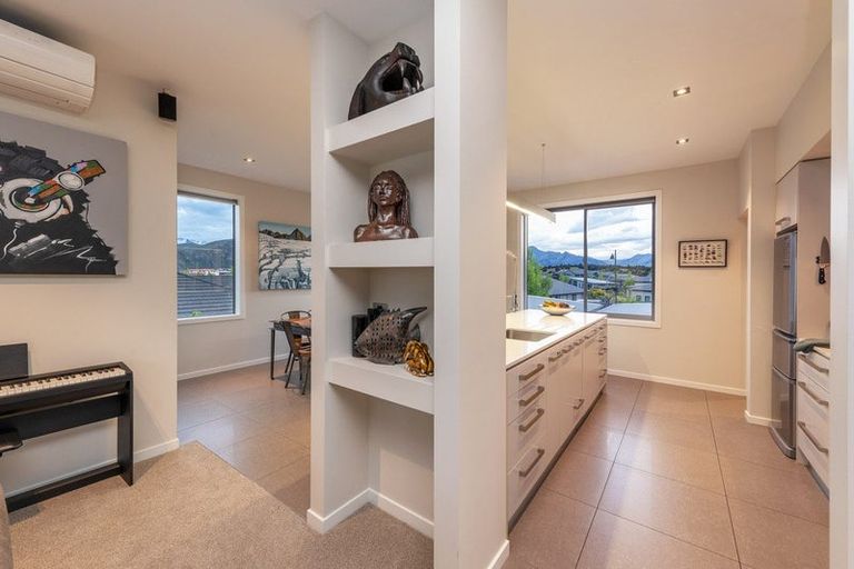 Photo of property in 10 Sunnyside Lane, Wanaka, 9305