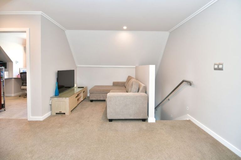 Photo of property in 6 Commodore Court, Gulf Harbour, Whangaparaoa, 0930
