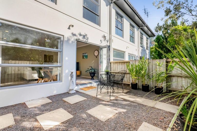Photo of property in 10/38 Maratahu Street, Westown, New Plymouth, 4310
