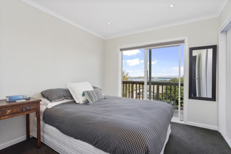 Photo of property in 18 Kanohi Terrace, Mangere Bridge, Auckland, 2022