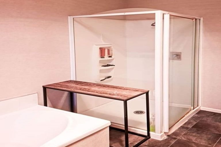 Photo of property in 10a Pegasus Place, Kelvin Grove, Palmerston North, 4414