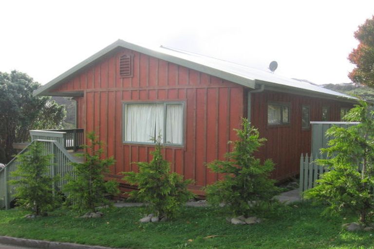 Photo of property in 16 Haast Close, Kelson, Lower Hutt, 5010