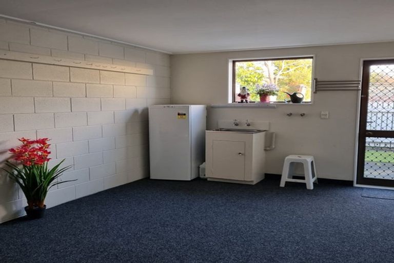 Photo of property in 3 Nursery Place, Westown, New Plymouth, 4310